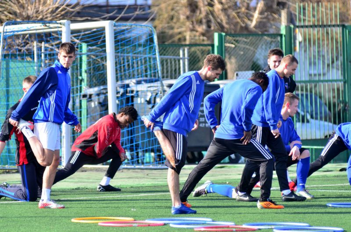 Broń gotowa na Hutnika