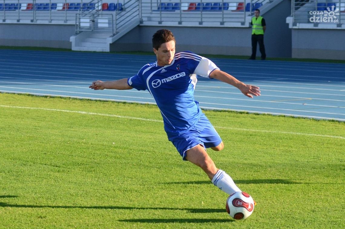 Broń na wyjeździe rozgromiła Sokoła