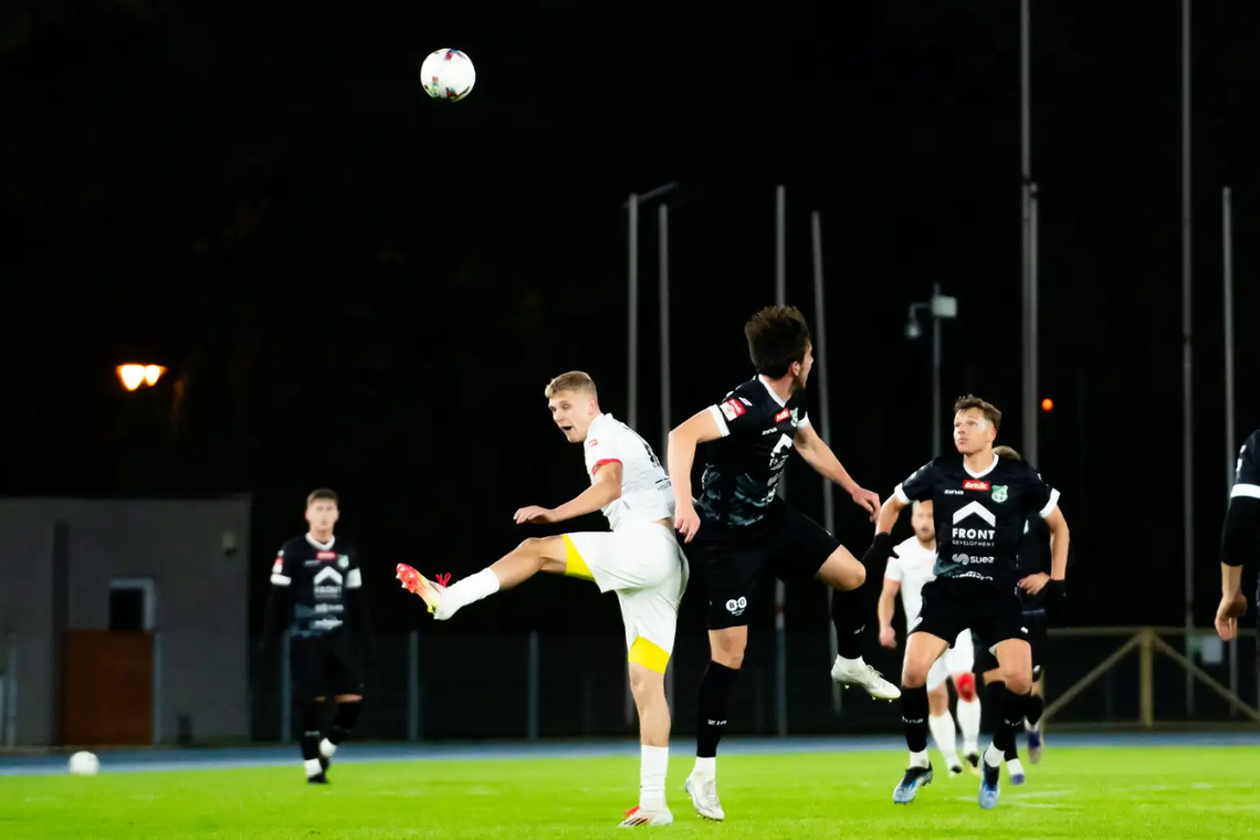 Broń pewnie pokonała KS CK Troszyn!