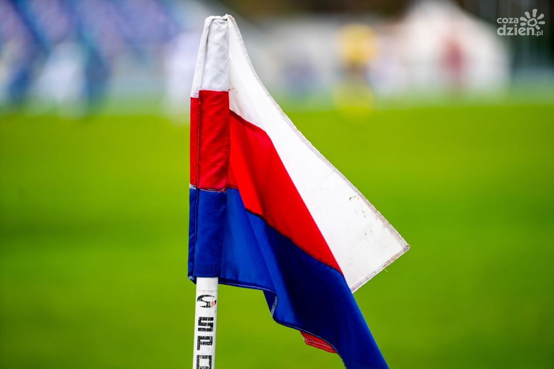 Broń pozyskała młodzieżowca. To 19-letni obrońca