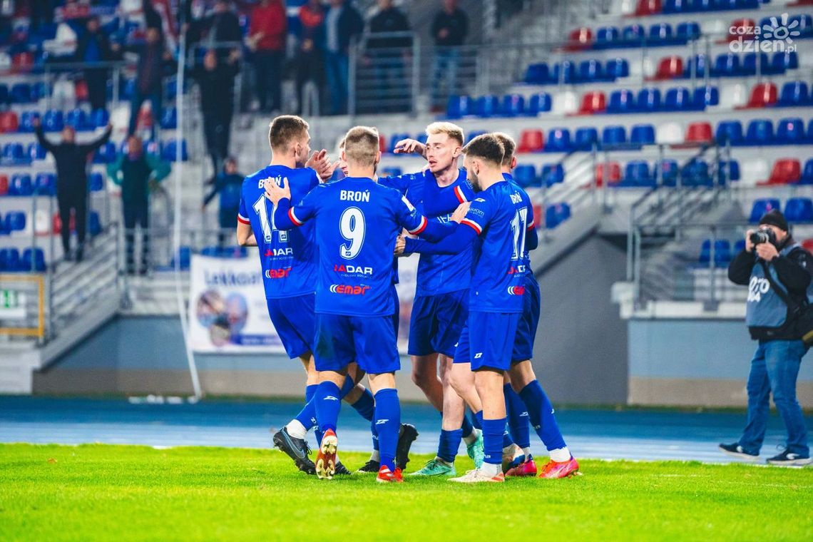 Broń przegrywała z rezerwami Jagiellonii, ale 
odniosła czwarty domowy triumf z rzędu