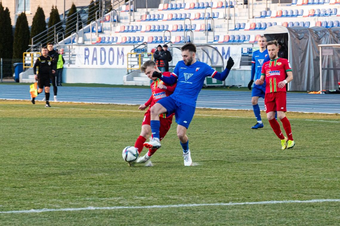 Broń Radom zagra z niewygodnym Zniczem. Pilica Białobrzegi pauzuje