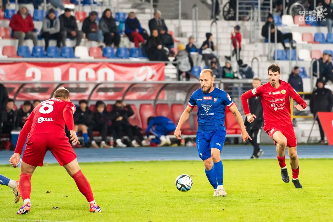 Broń Radom zmierzy się na wyjeździe z Wartą Sieradz