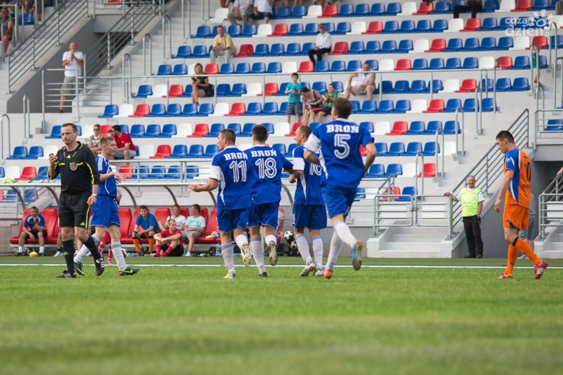Broń rozegrała sparing i udała się na urlopy