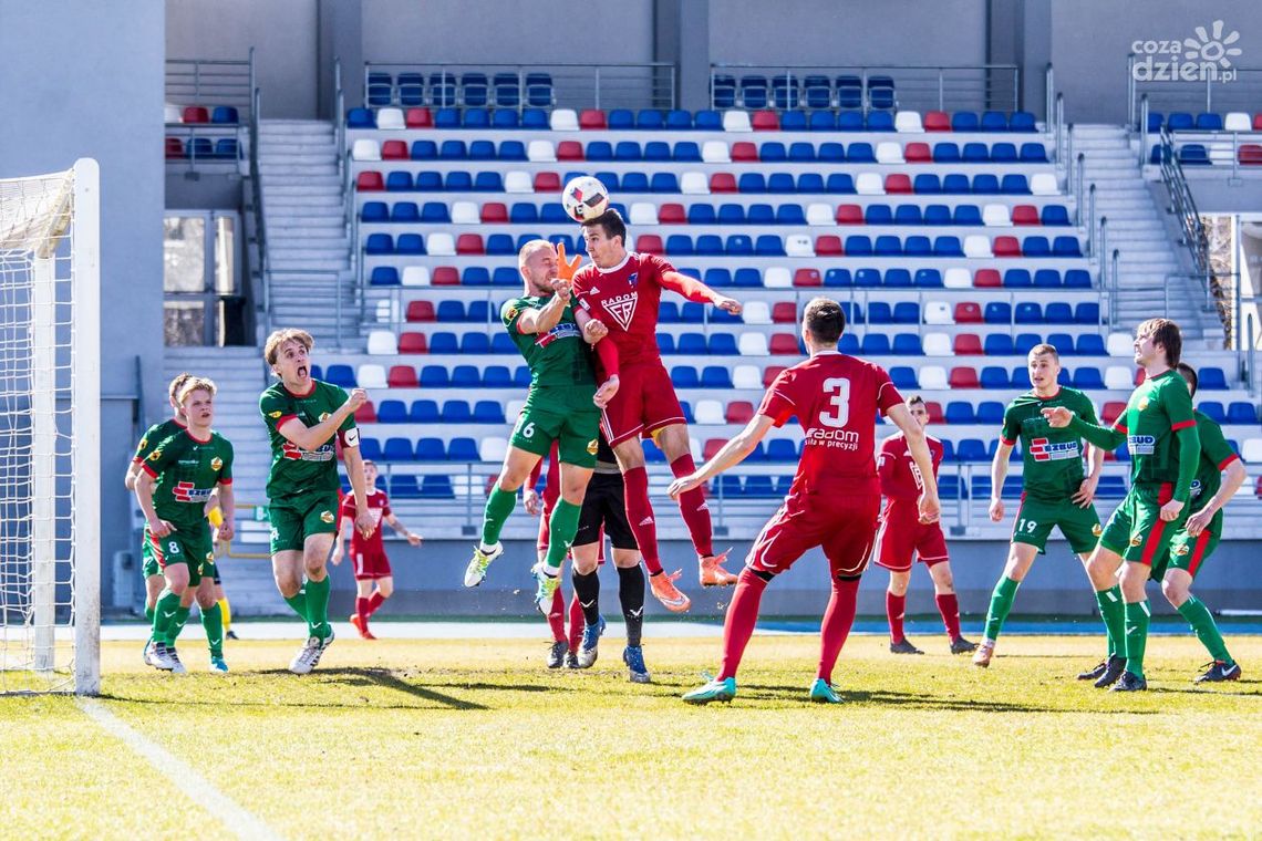 Broń - Unia. Skruszyć żelazną defensywę Broń - Unia. Skruszyć żelazną defensywę