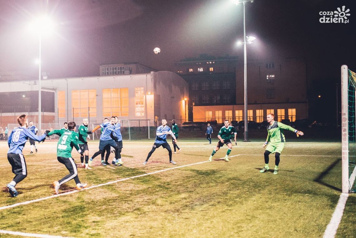 Broń w grze kontrolnej lepsza od pionkowskiego Prochu Broń w grze kontrolnej lepsza od pionkowskiego Prochu