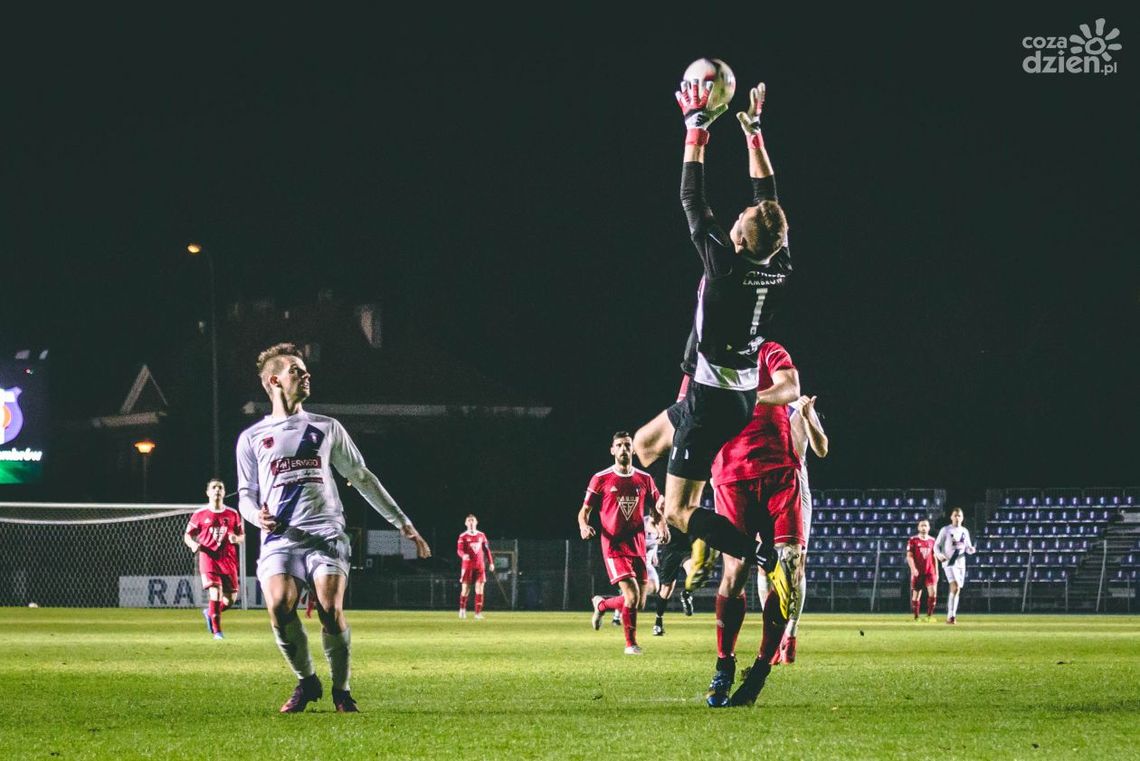 Broń w ostatnim meczu rundy jesiennej podejmie Polonię Broń w ostatnim meczu rundy jesiennej podejmie Polonię