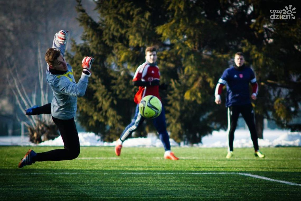 Broń wysoko ograła Wierną Małogoszcz (VIDEO) Broń wysoko ograła Wierną Małogoszcz (VIDEO)