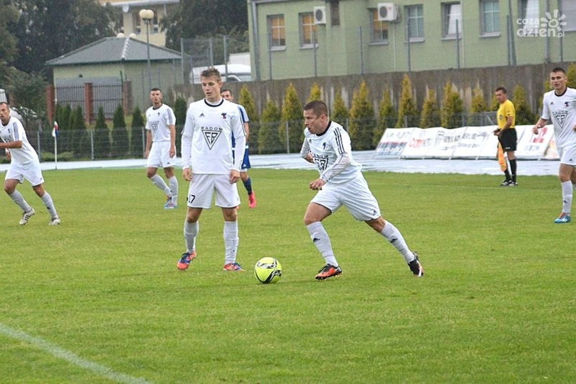 Broń zagra z beniaminkiem