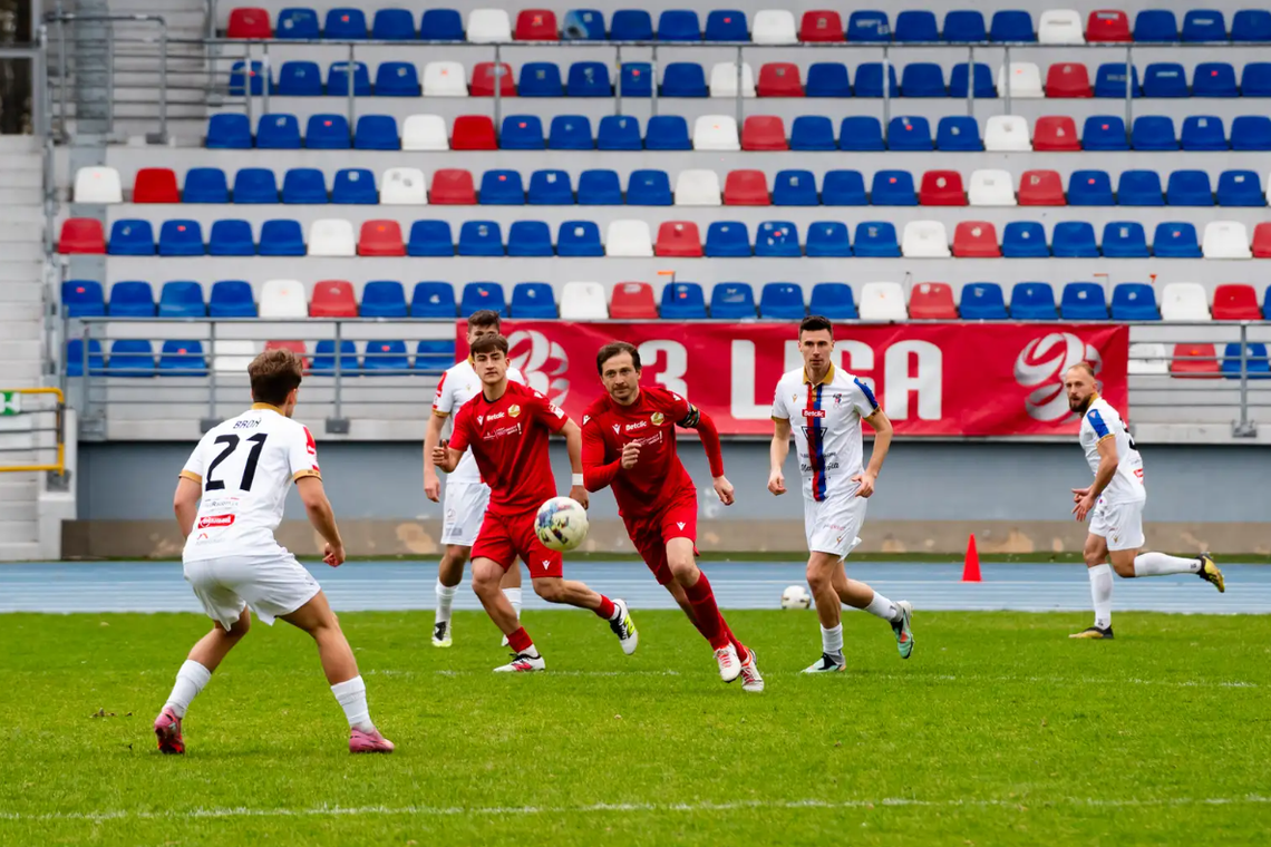 Broń zagra z rezerwami Jagiellonii. Czas na przełamanie Broń zagra z rezerwami Jagiellonii. Czas na przełamanie