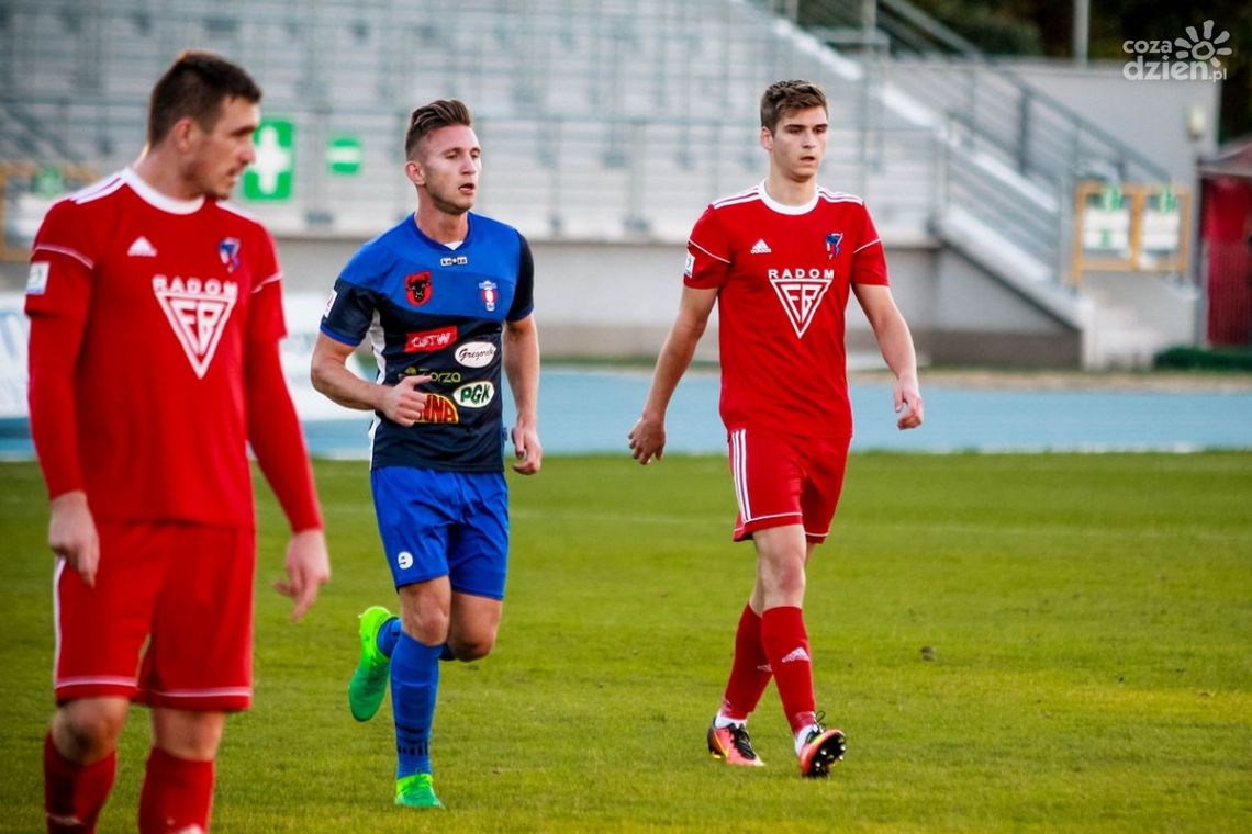 Broń zarobi na młodzieży? 