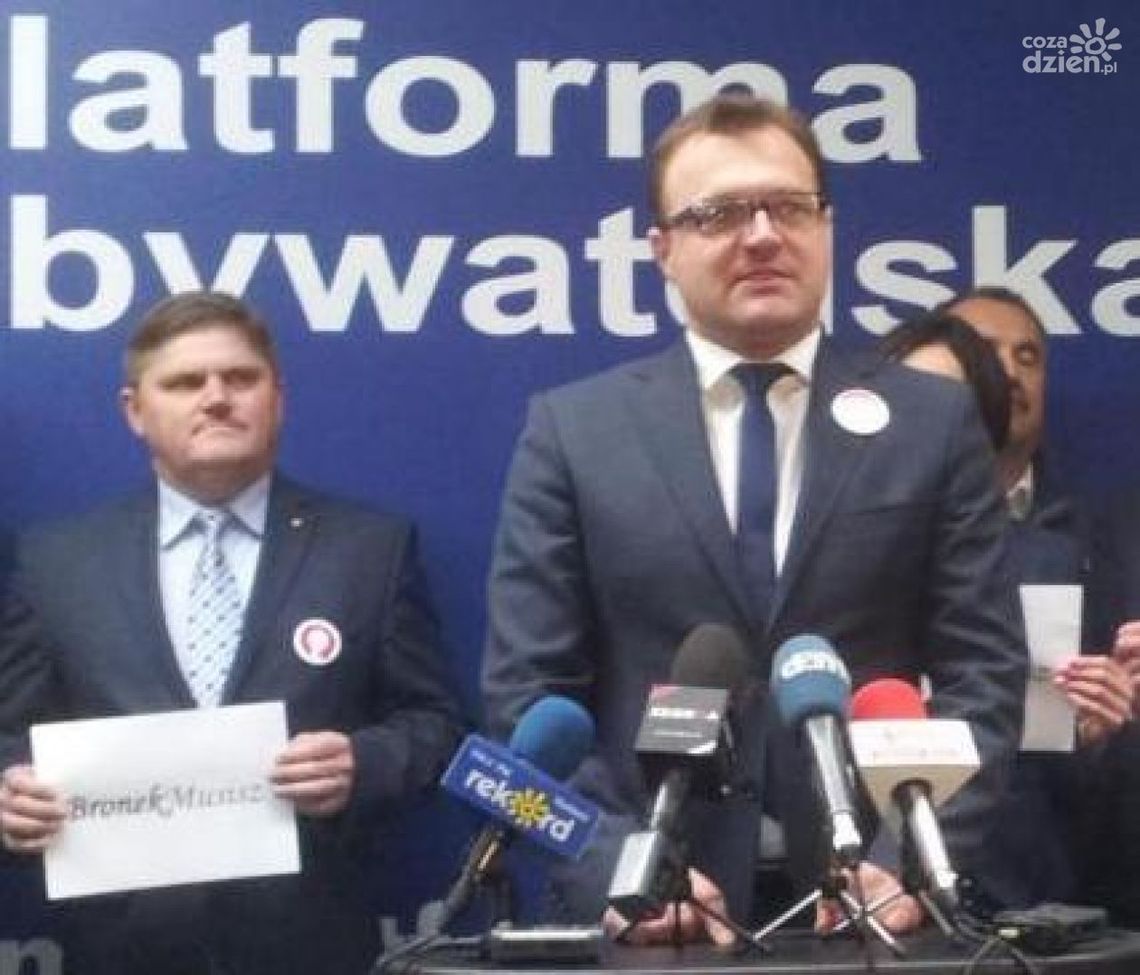 "Bronek Musisz!" - Witkowski apeluje o głosowanie