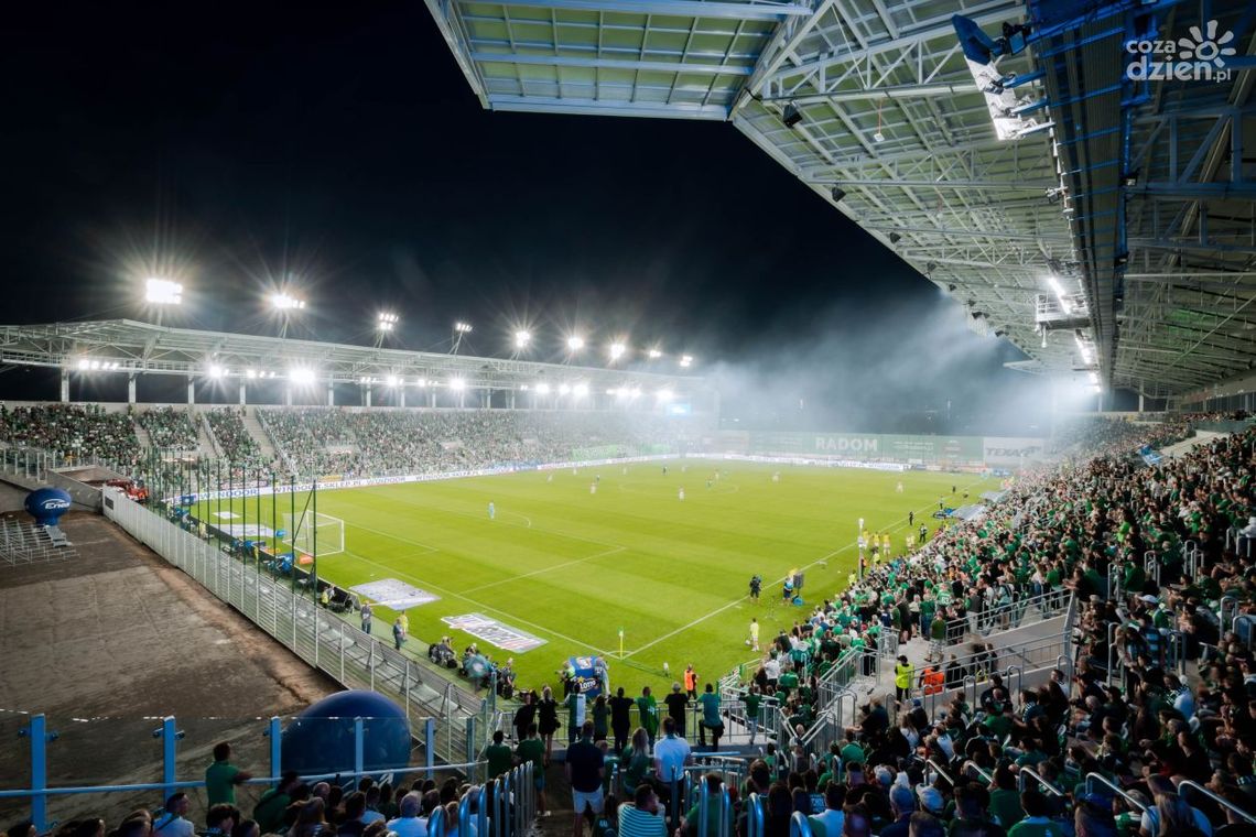 Budowa dwóch trybun. Kiedy będą dokumenty?