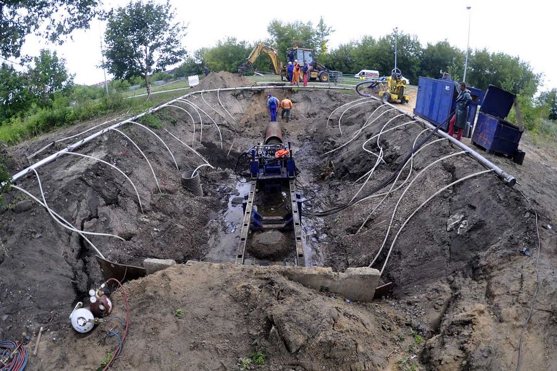 Budują „czynówkę" na Obozisku