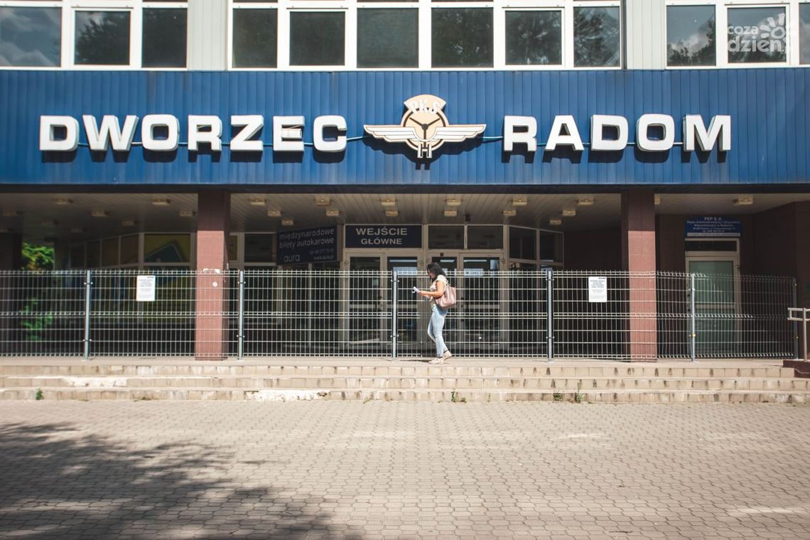 Budynek dworca PKS wystawiony na sprzedaż