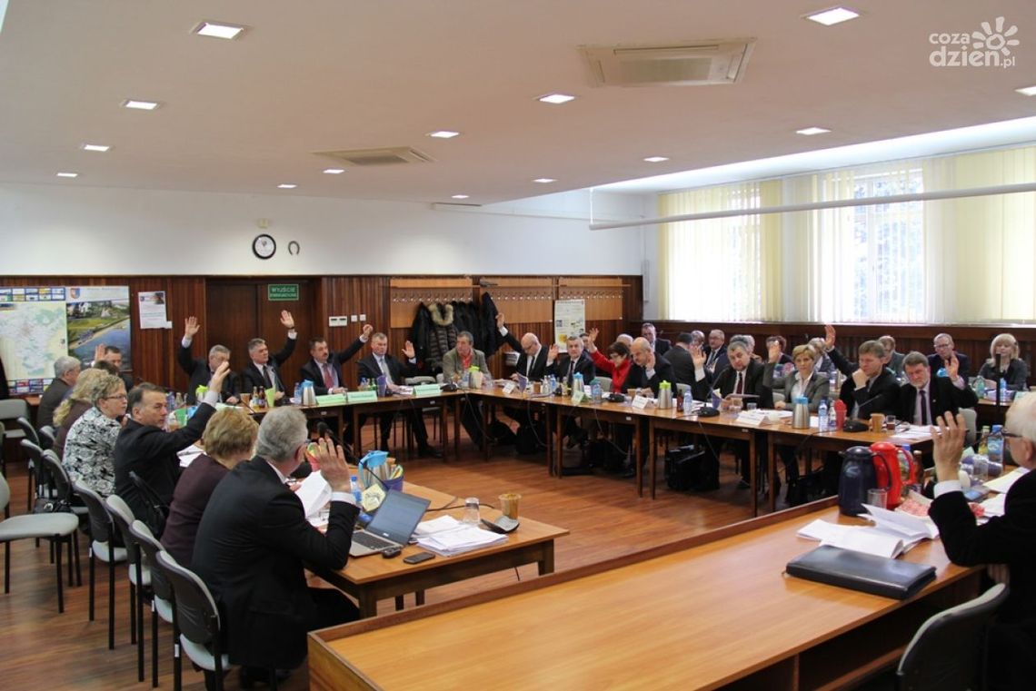 Budżet powiatu radomskiego uchwalony