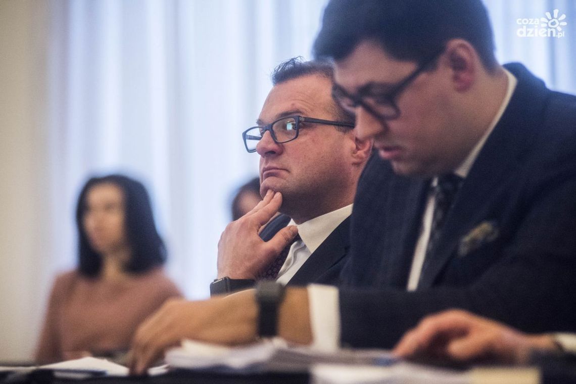 Budżet Radomia 2018 nie został przyjęty! Budżet Radomia 2018 nie został przyjęty!