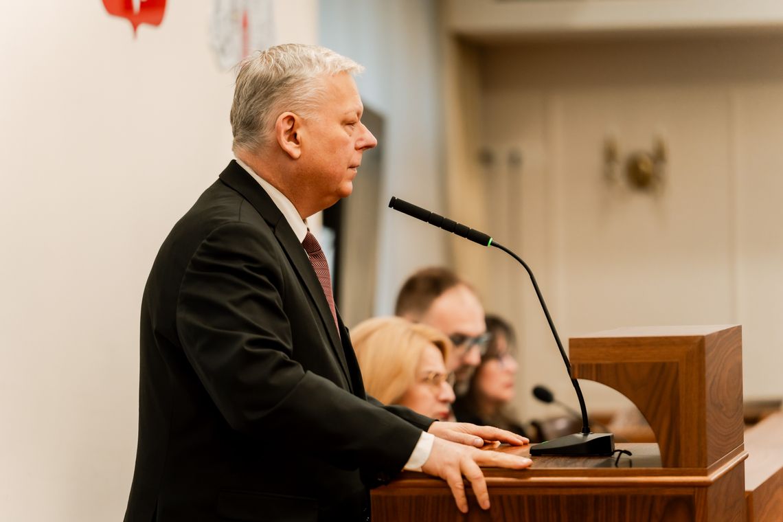 Burzliwa sesja nadzwyczajna w Radomiu. Spór o obchody 50-lecia Czerwca ’76 podzielił radnych [RELACJA]