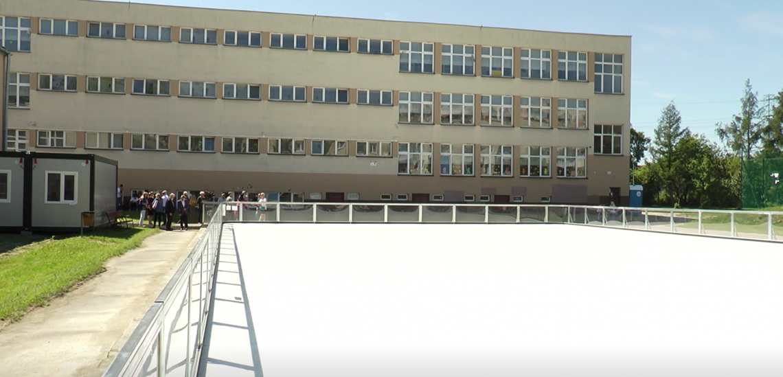 Całoroczne lodowisko otwarte