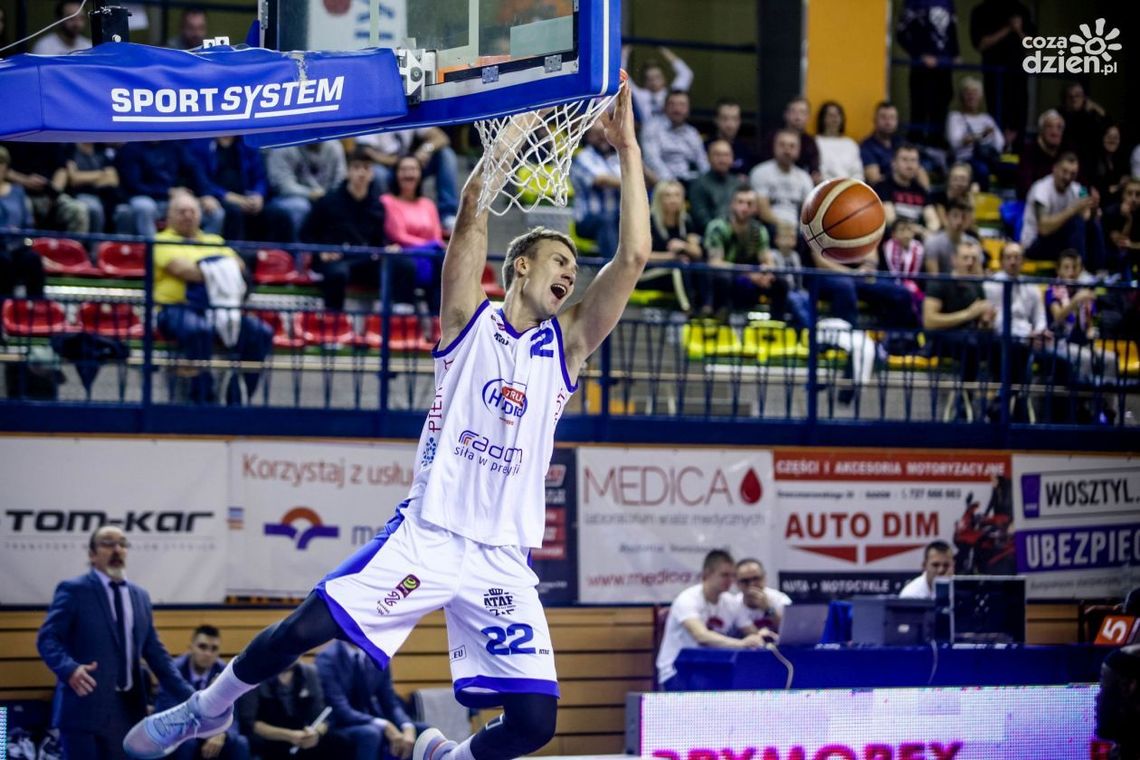 Carl Lindbom w najlepszej piątce kolejki Energa Basket Ligi