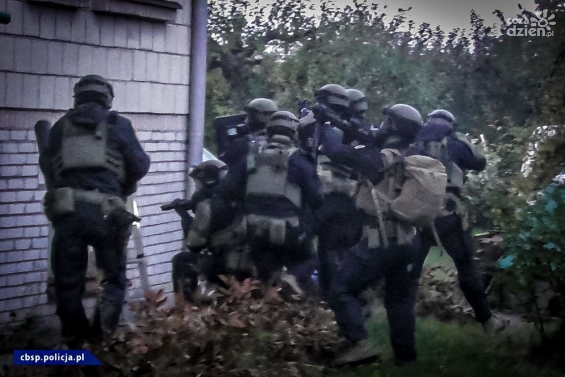 CBŚP rozbiło laboratorium narkotyków pod Grójcem 