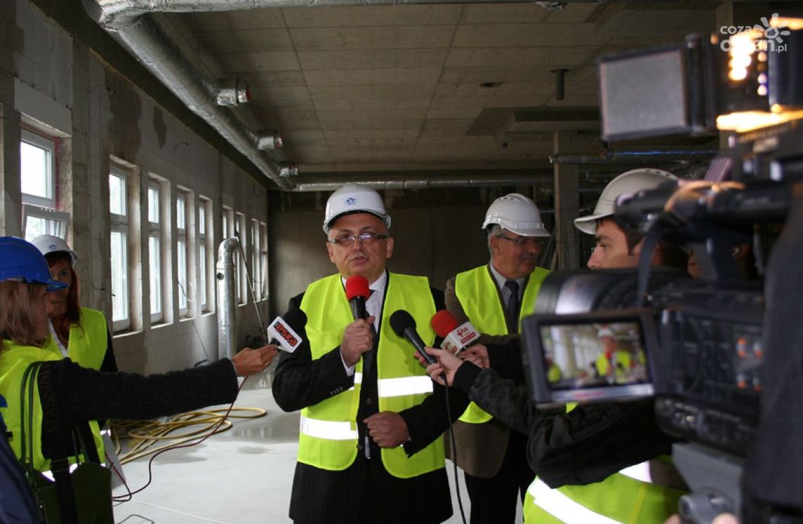 Centrum Onkologii wciąż czeka na pracowników