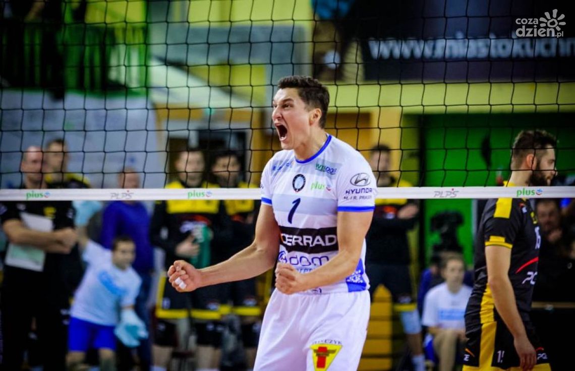 Cerrad Czarni gromią rywali!