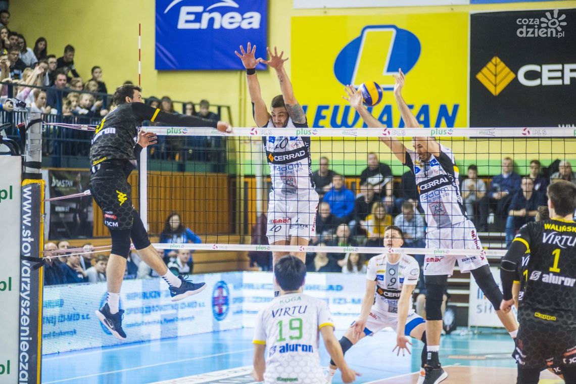 Cerrad Czarni o tożsamość i ważne punkty