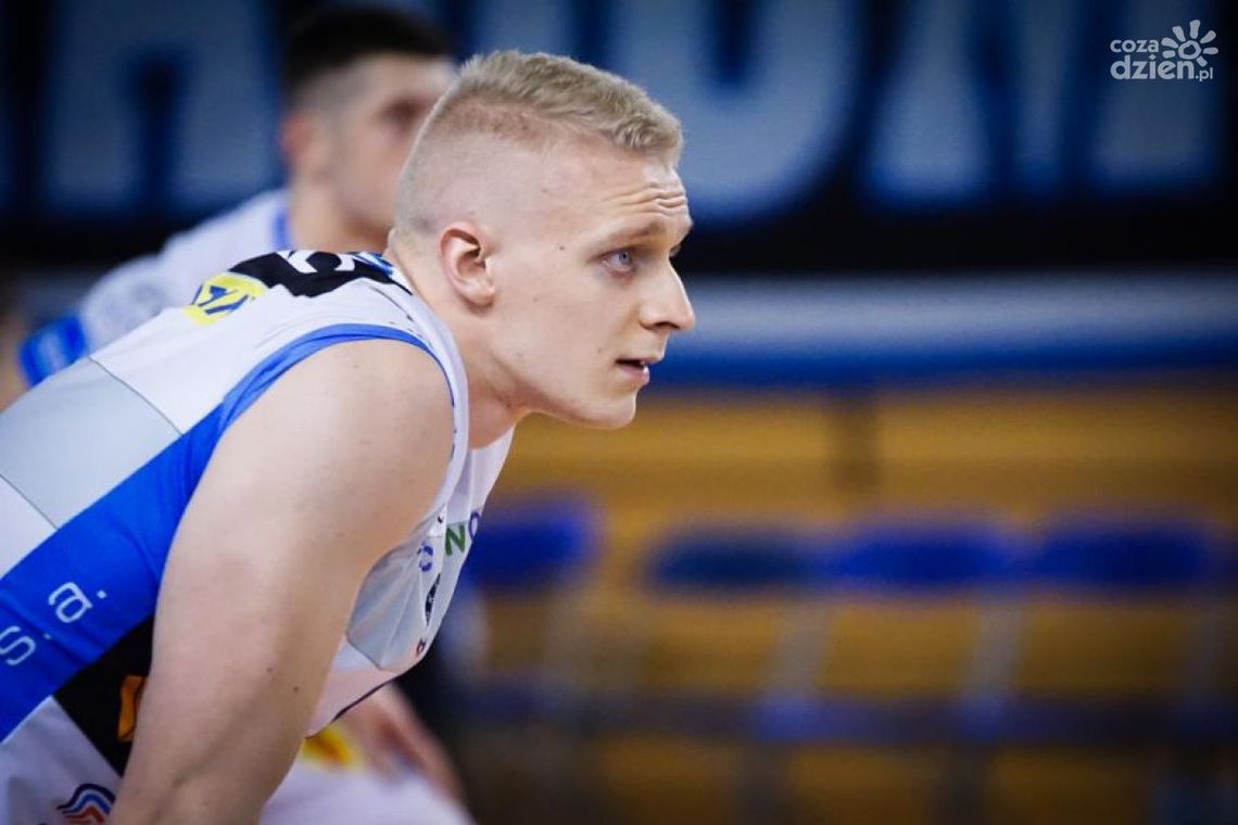 Cerrad Czarni porażką pożegnali MOSiR