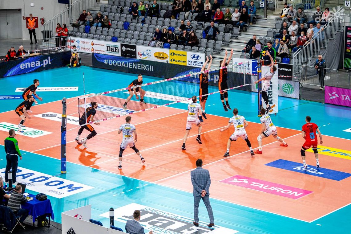 Cerrad Enea Czarni dalej nie są pewni utrzymania w PlusLidze. Rozstrzygnie ostatnia kolejka