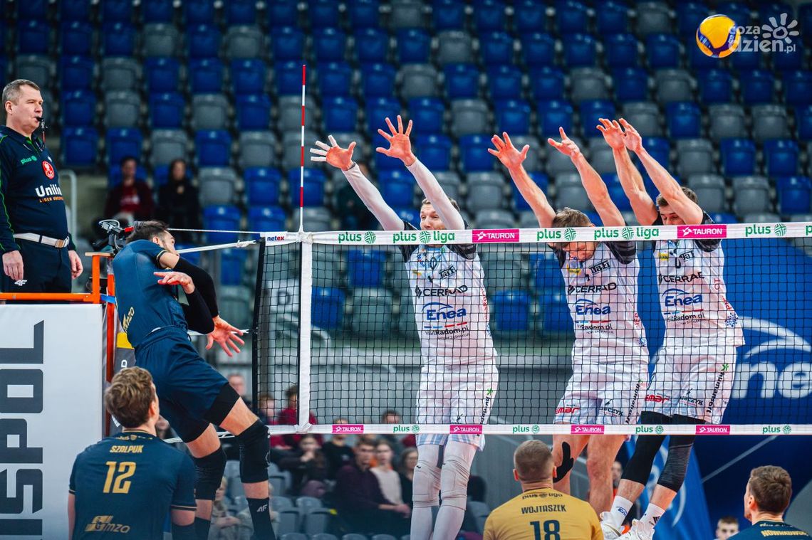 Cerrad Enea Czarni Radom zagrają w Krakowie z Barkomem Każany Lwów