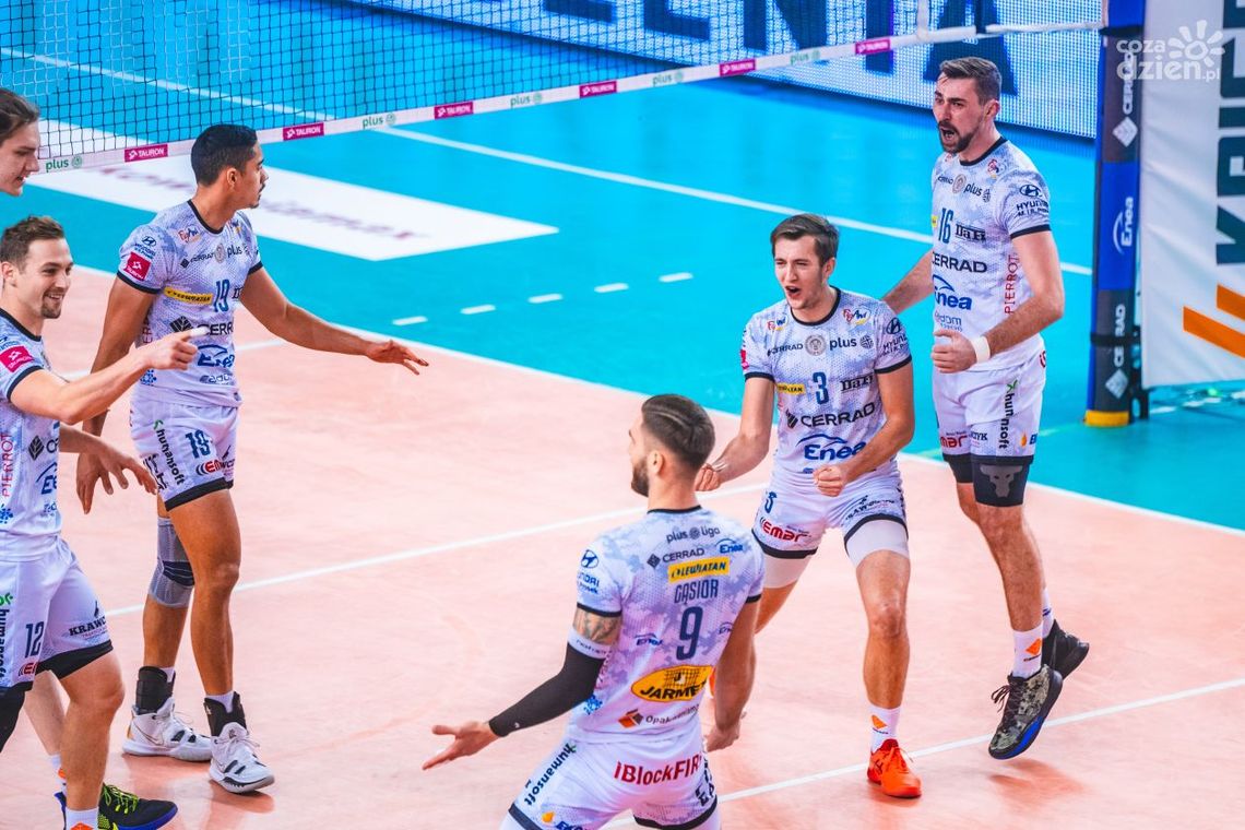 Cerrad Enea Czarni wymęczyli awans do kolejnej rundy Tauron Pucharu Polski
