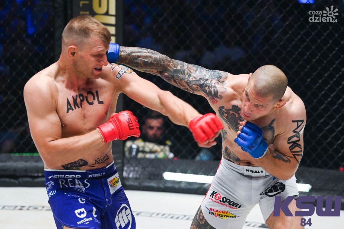 Cezary Kęsik przegrał na punkty z Damianem Janikowskim na KSW 84