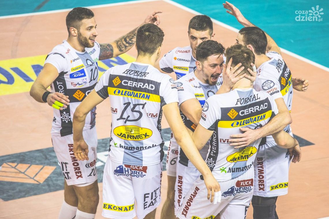 Charytatywny mecz siatkarski w Radomiu