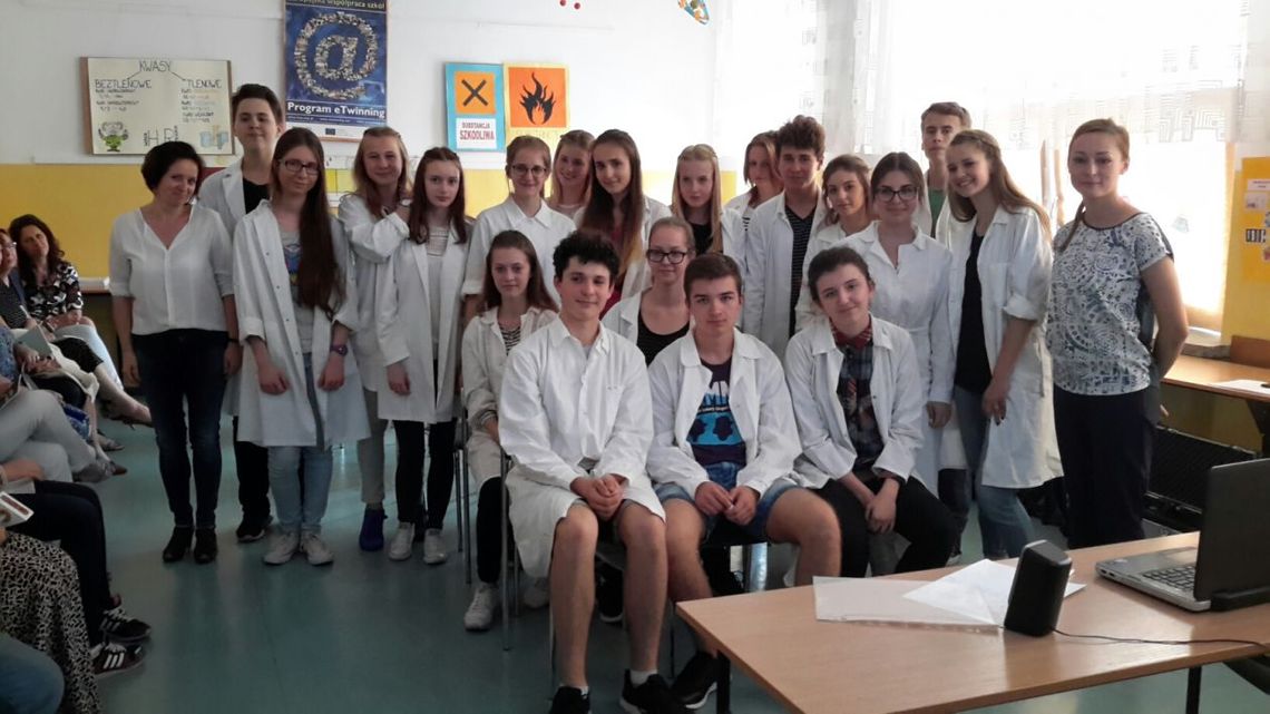 Chemia po angielsku? Dlaczego nie! Chemia po angielsku? Dlaczego nie!