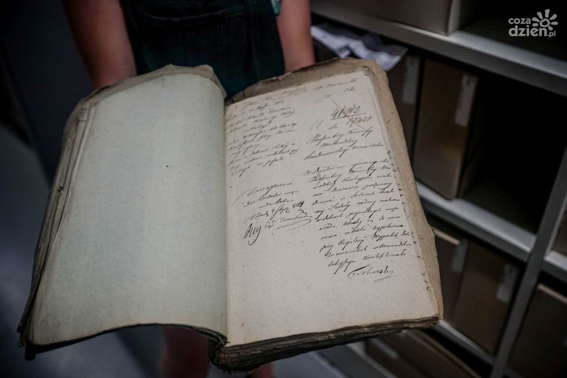 Chętniej dzielimy się pamiątkami z Archiwum Państwowym Chętniej dzielimy się pamiątkami z Archiwum Państwowym