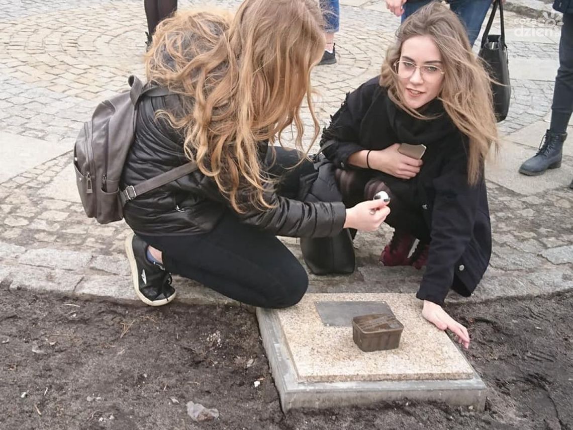 Ciekawa lekcja kultury w XII LO 