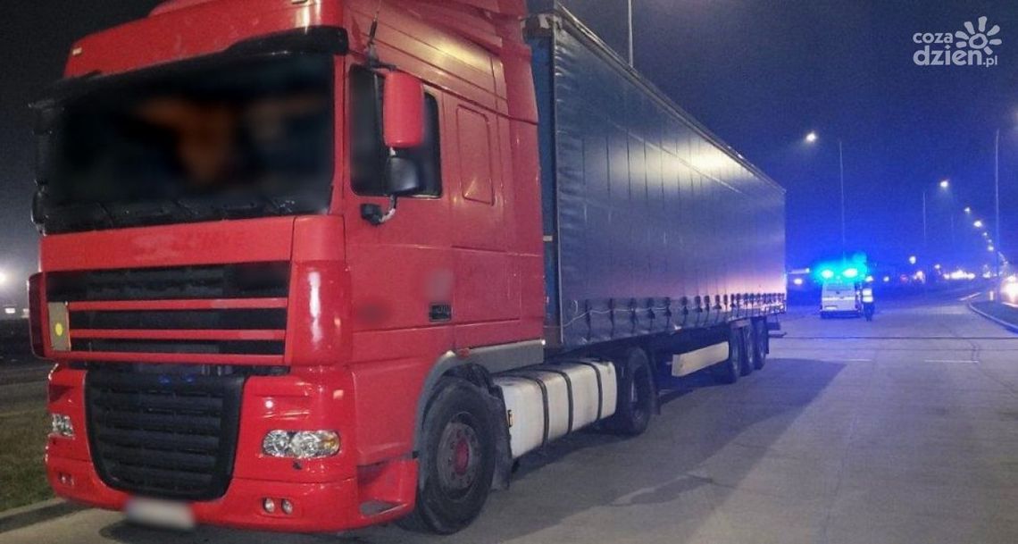 Ciężarówka zatruwająca środowisko wykluczona z ruchu Ciężarówka zatruwająca środowisko wykluczona z ruchu