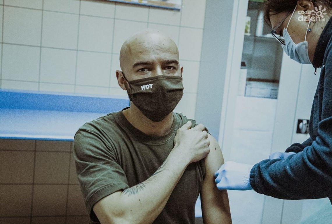 Co drugi żołnierz 6 MBOT jest już po pierwszej dawce szczepionki  