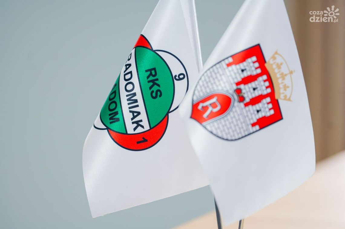 Co najmniej cztery sparingi Radomiaka Radom
podczas zgrupowania w Turcji Co najmniej cztery sparingi Radomiaka Radom
podczas zgrupowania w Turcji