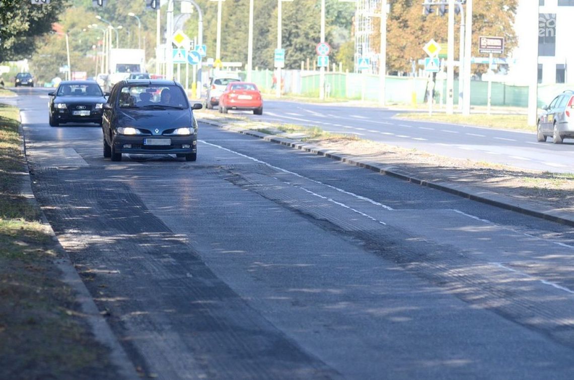 Co się stało z nawierzchnią ulicy 11 Listopada?