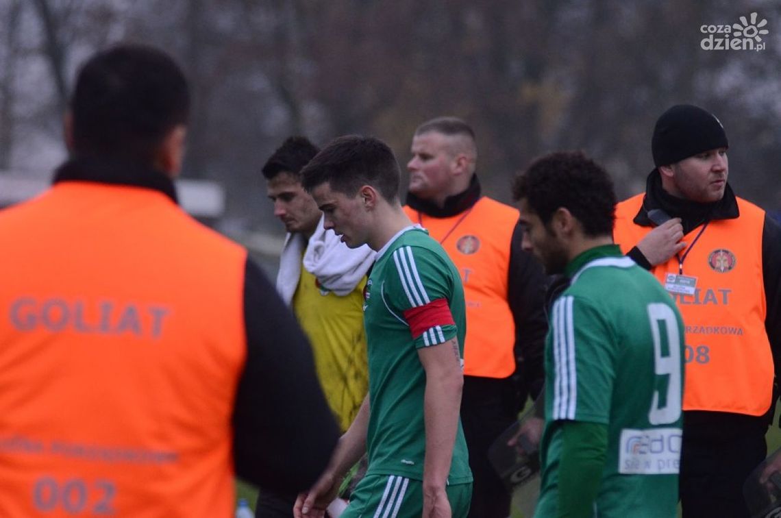 "Co wy robicie, wy Radomiaka hańbicie..."