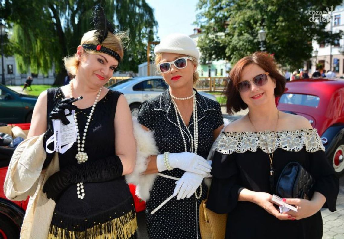 "COP-ie rozwijaj się" - trwa Uliczka Tradycji