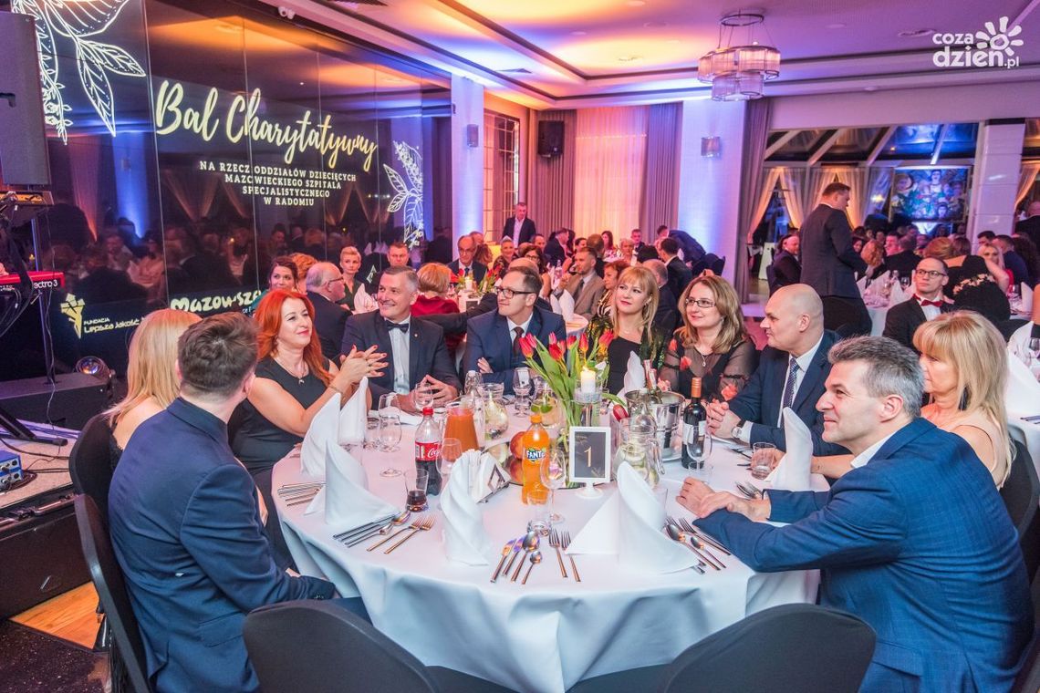 Cóż to był za bal! Rekordowa kwota dla oddziałów dziecięcych 