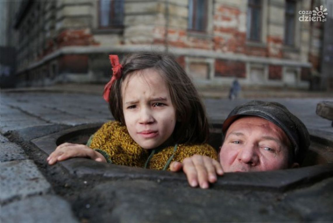 Cuchnący kanał niosący życie i śmierć