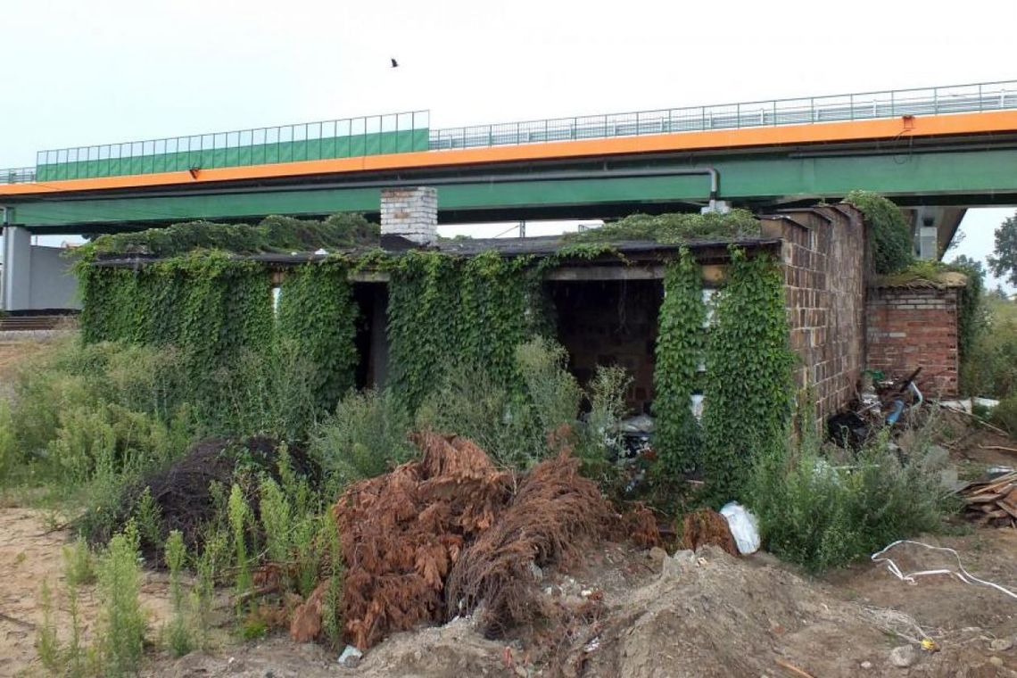 „Cud architektury” dalej straszy