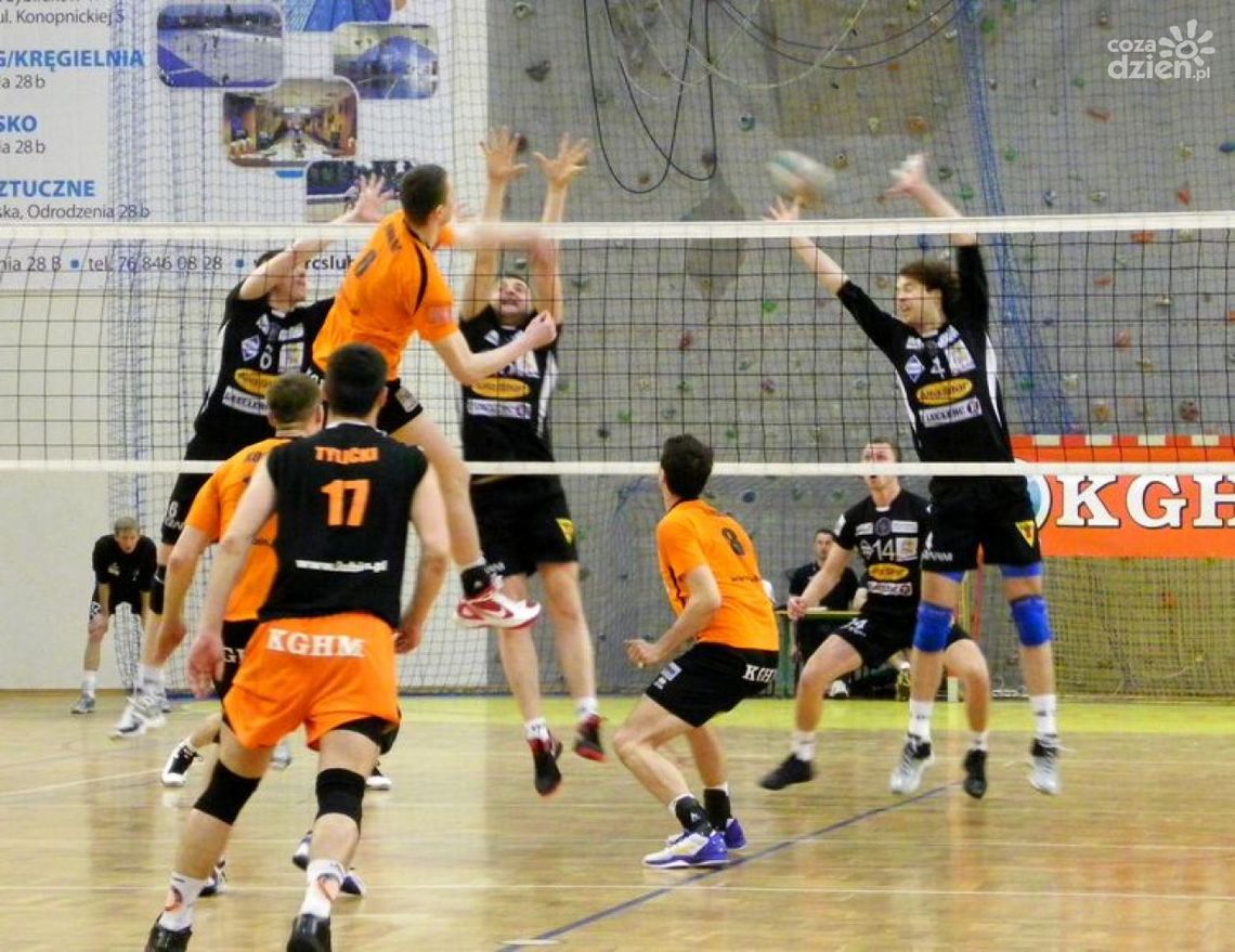 Cuprum „z nożem na gardle” rozbija Czarnych