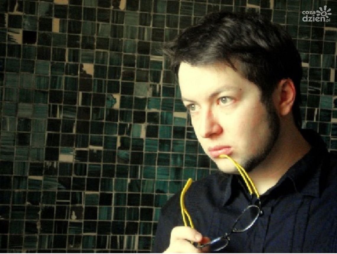 Cykliczne wywiady - Teatralna 13