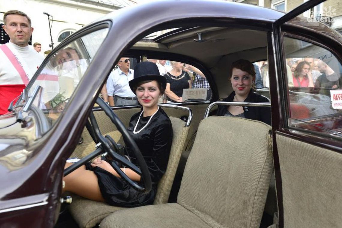 Czar tamtych lat..., czyli tłumy na Uliczce Tradycji Czar tamtych lat..., czyli tłumy na Uliczce Tradycji