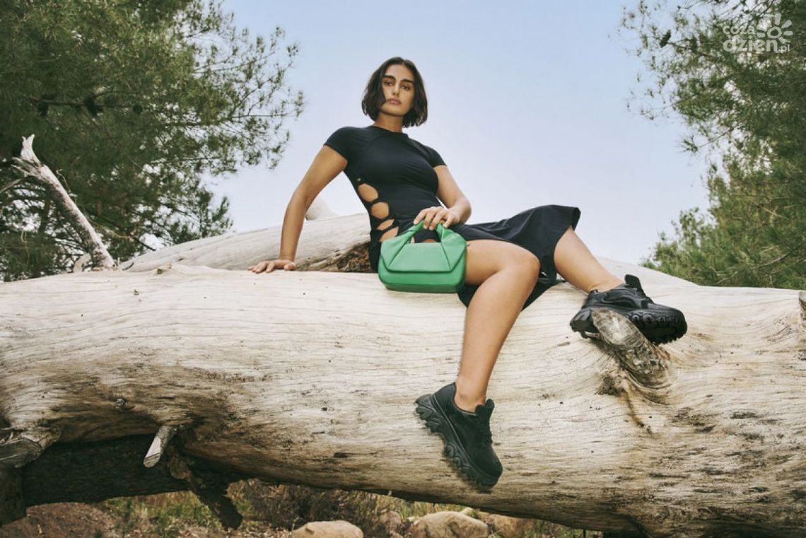 Czarne sneakersy - ulubione buty minimalistek